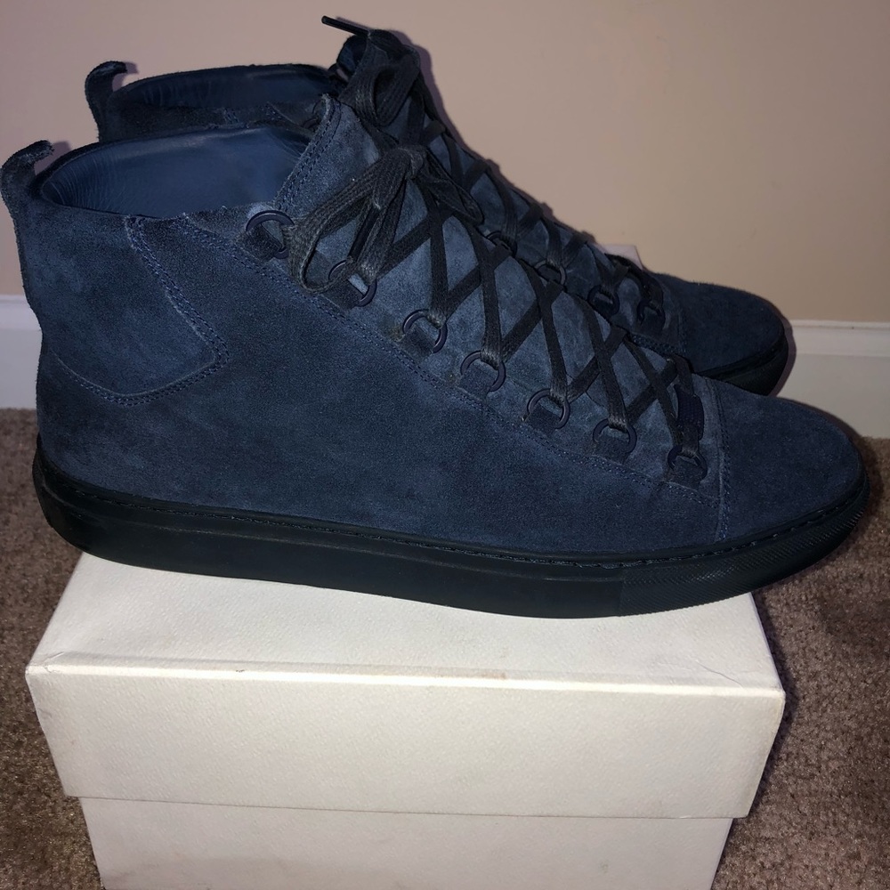Men’s Balenciaga Suede shoes Navy US 11 EU 44